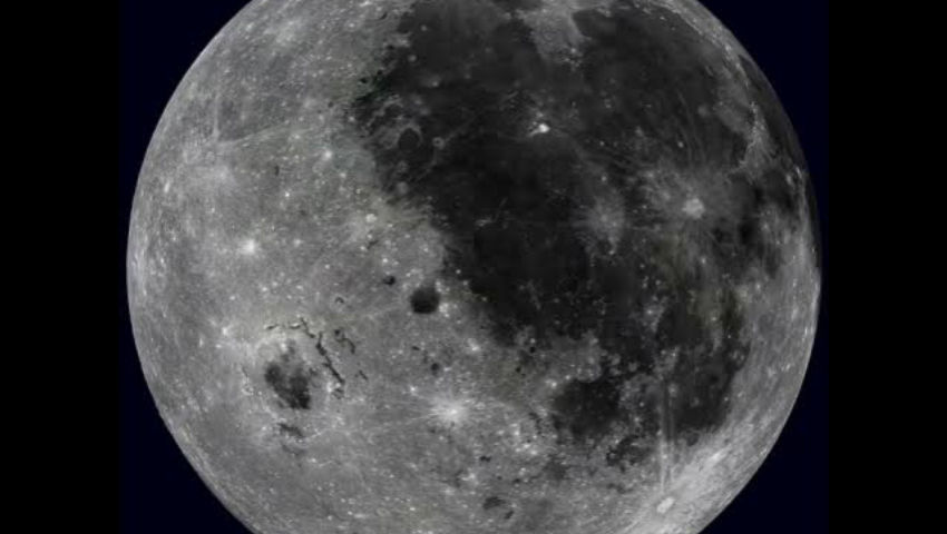 Photo de la lune extraite d'une vidéo de la rotation complète du satellite.